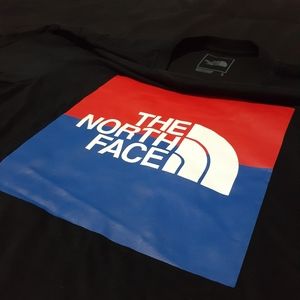 North face tee